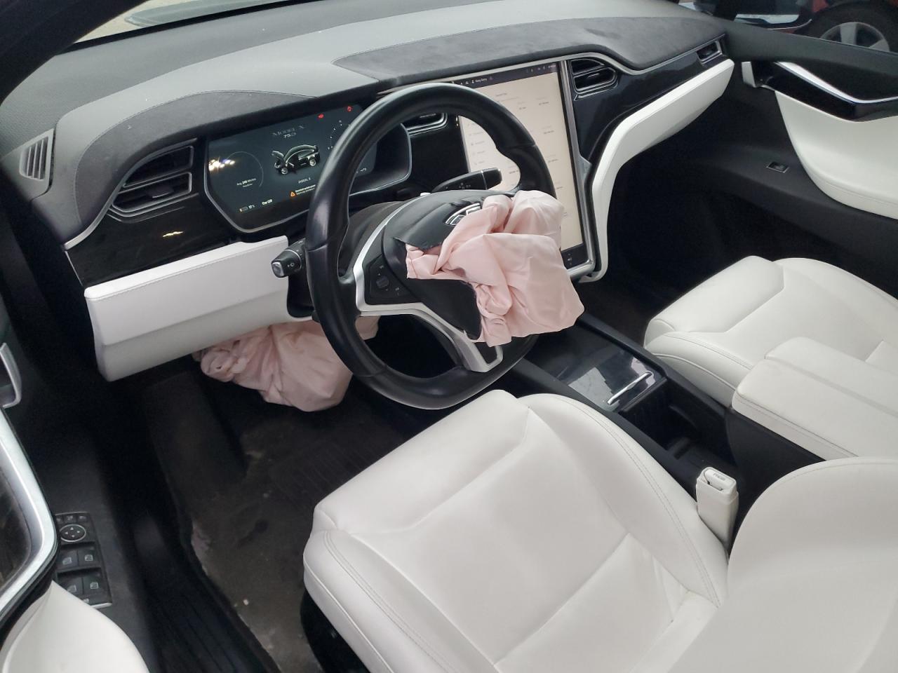 2017 TESLA Model x VIN 5YJXCBE29HF041414 photo 8