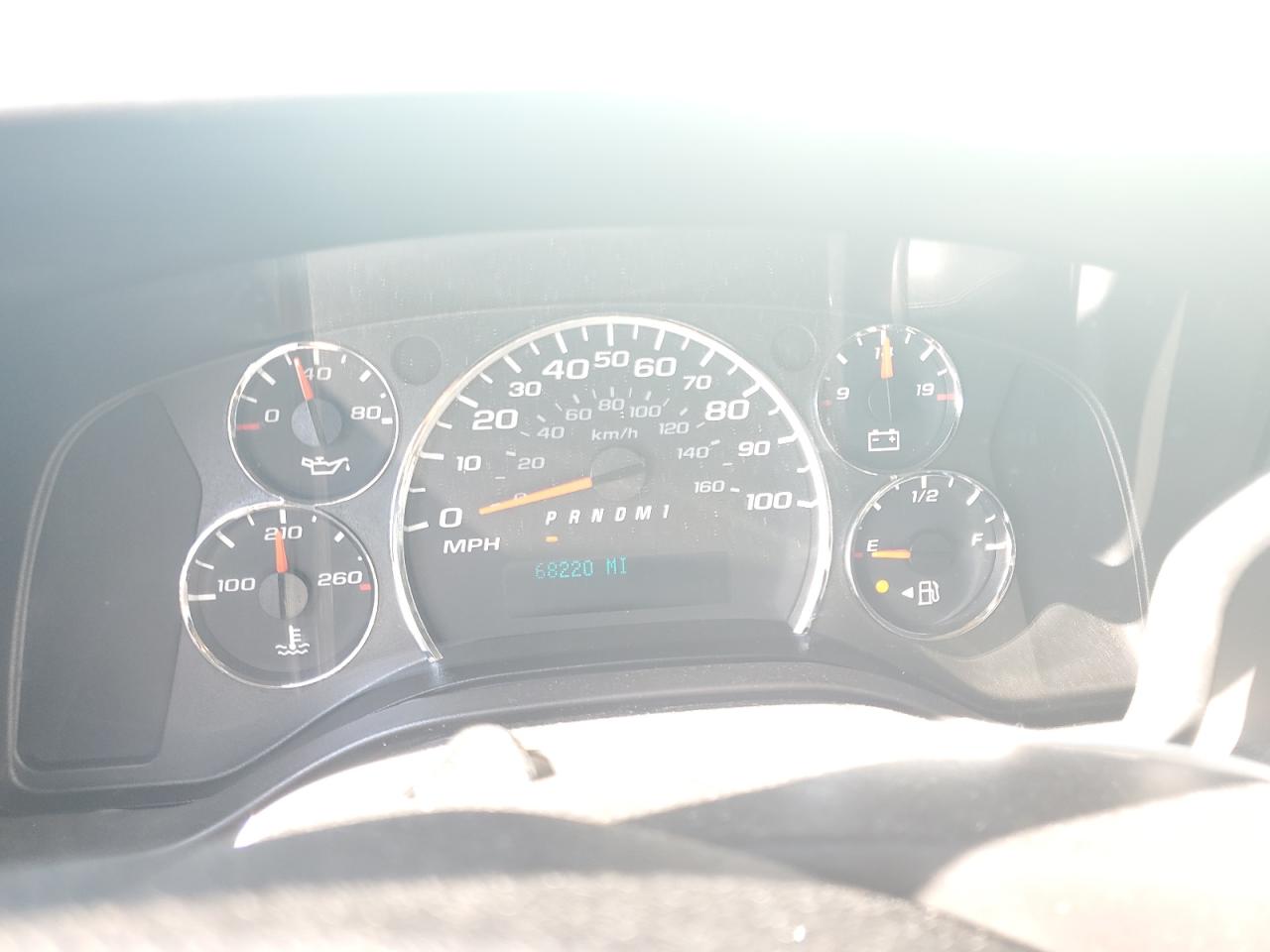 2014 Chevy Express VIN 1GCWGFCBXE1136000 photo 9