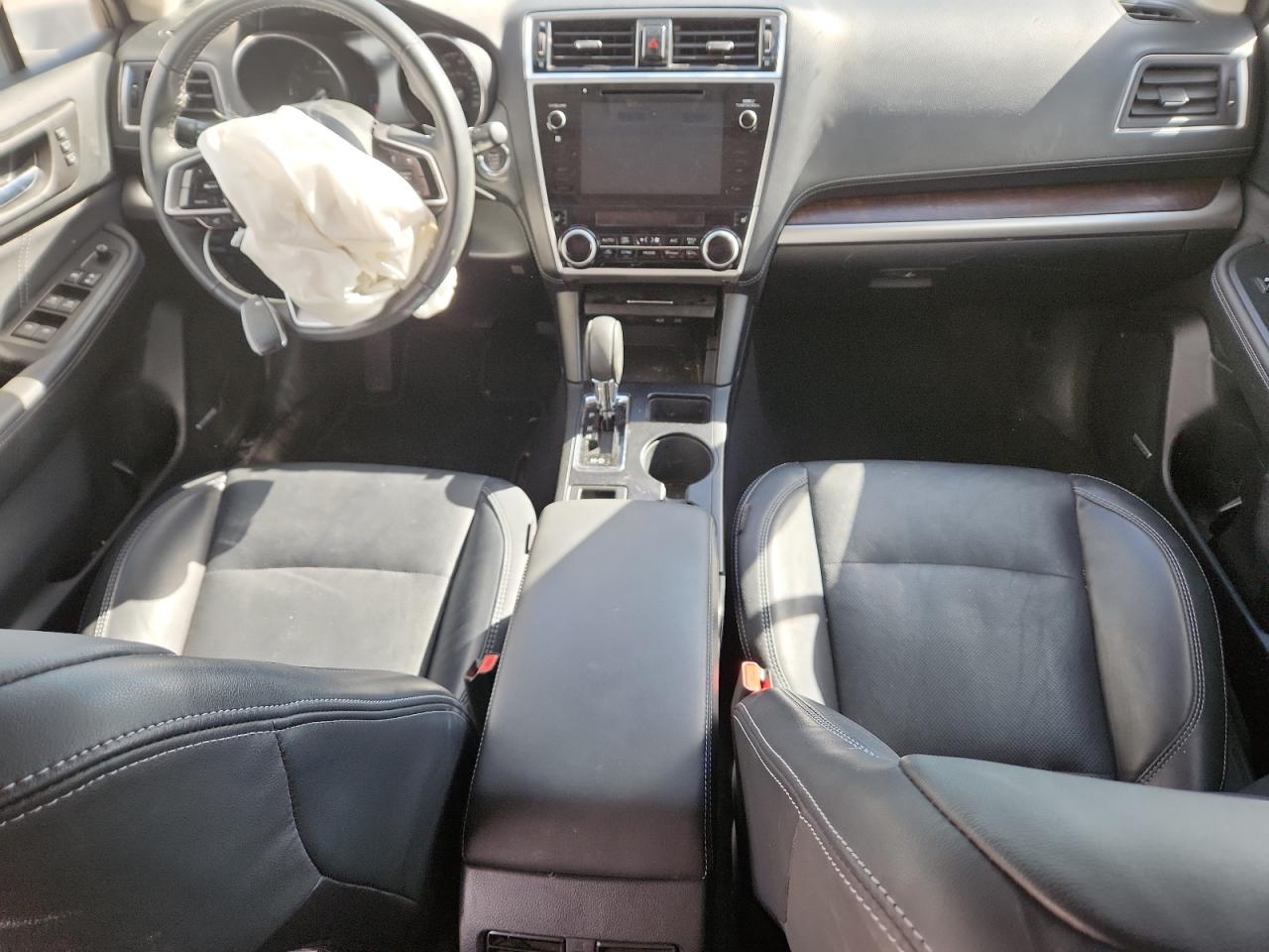 2018 Subaru Outback VIN 4S4BSANC5J3331695 photo 8