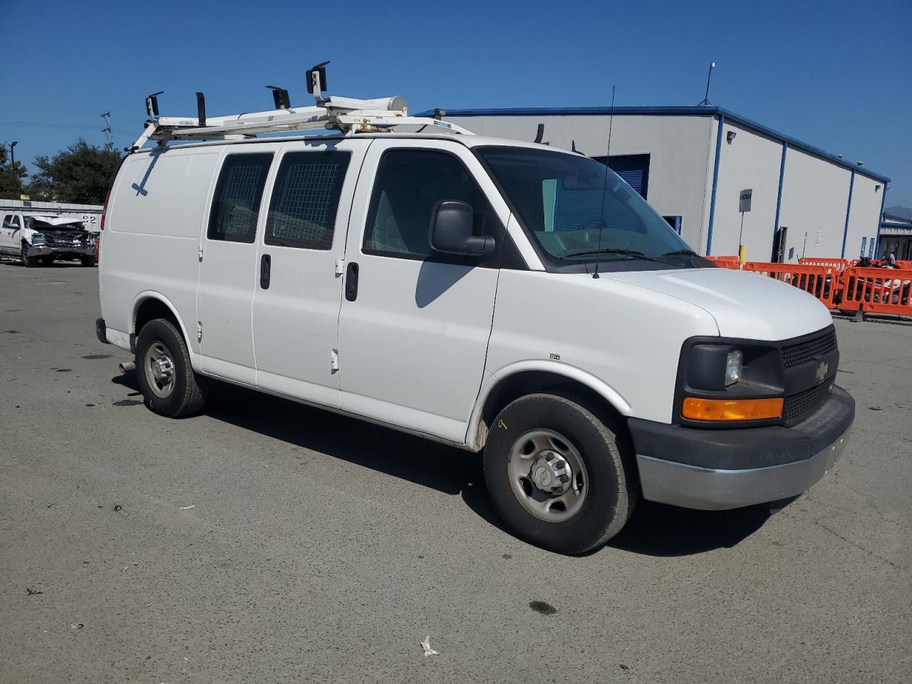 2014 Chevrolet Express VIN 1GCWGFCB2E1118218 photo 4