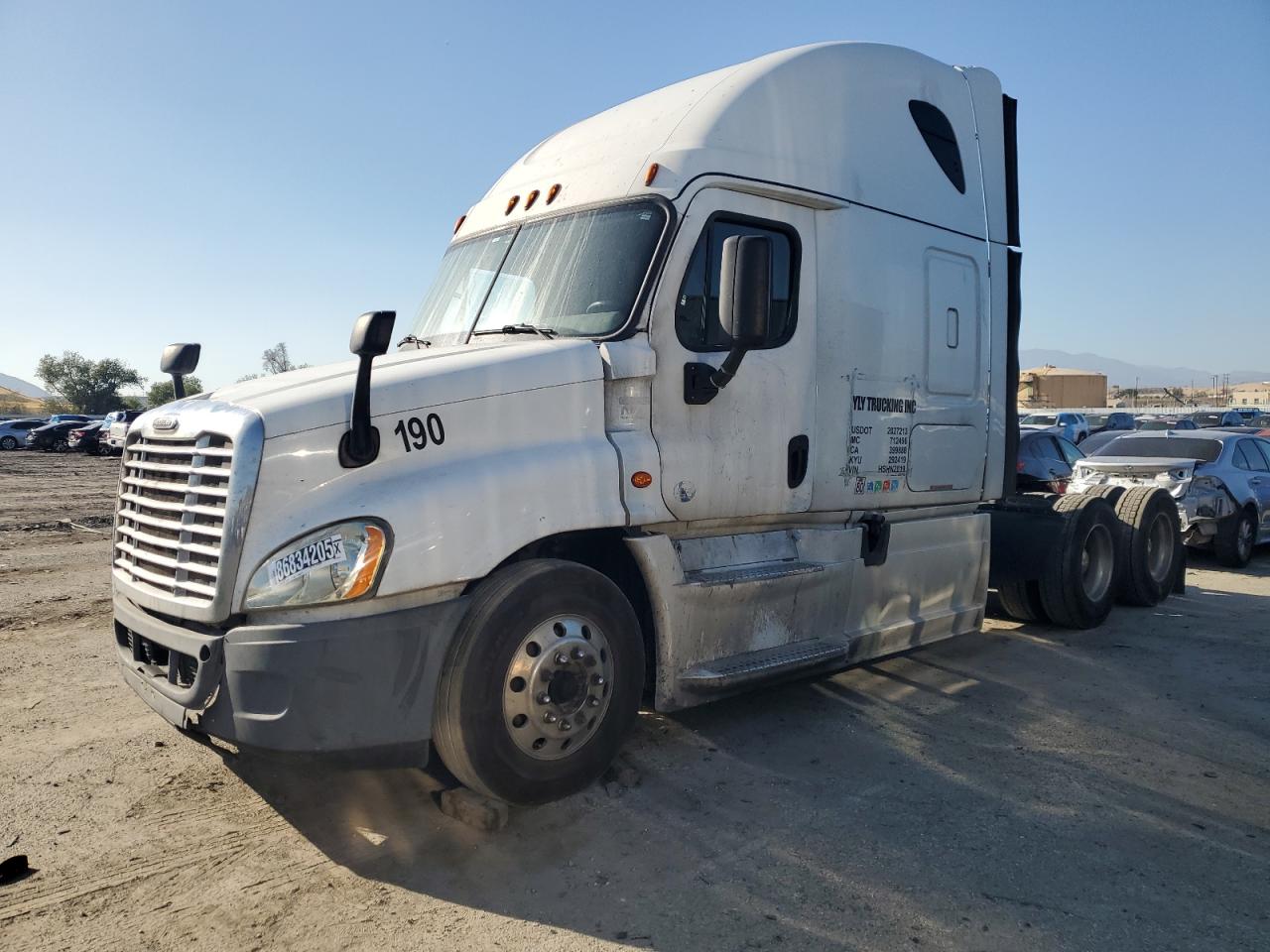 2017 FREIGHTLINER All other VIN 3AKJGLDR3HSHN2019 photo 2