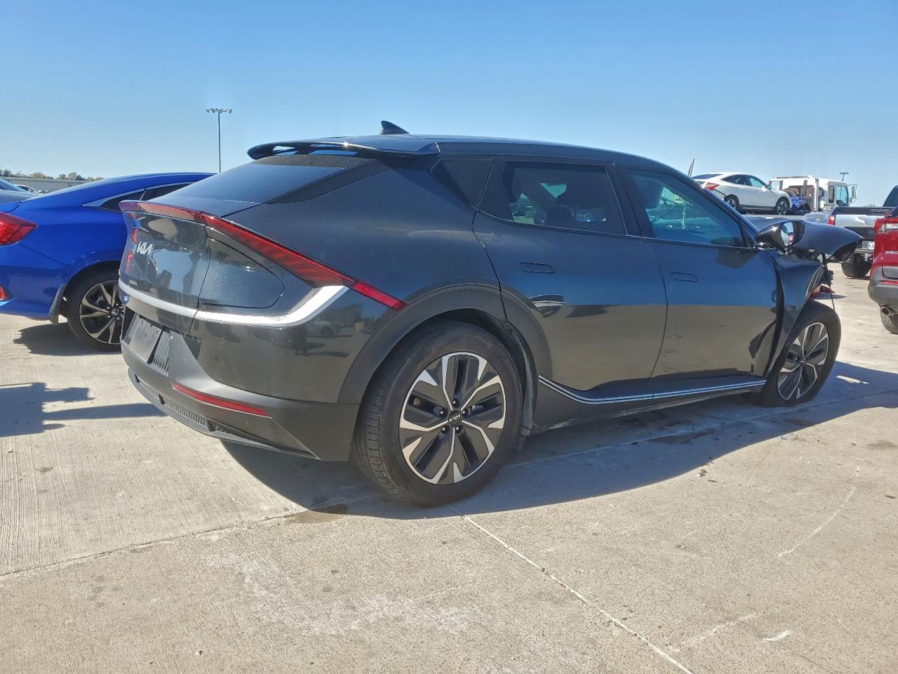 2024 Ev6 light VIN KNDC3DLC7R5196519 photo 3