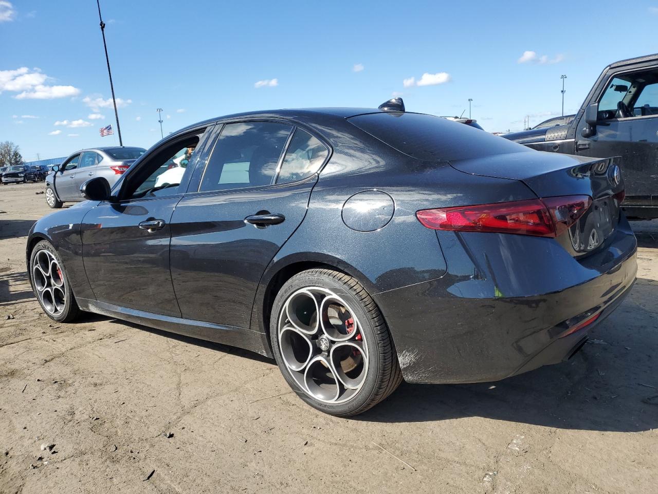 2023 Alfa Giulia VIN ZARFAMBN4P7676692 photo 2