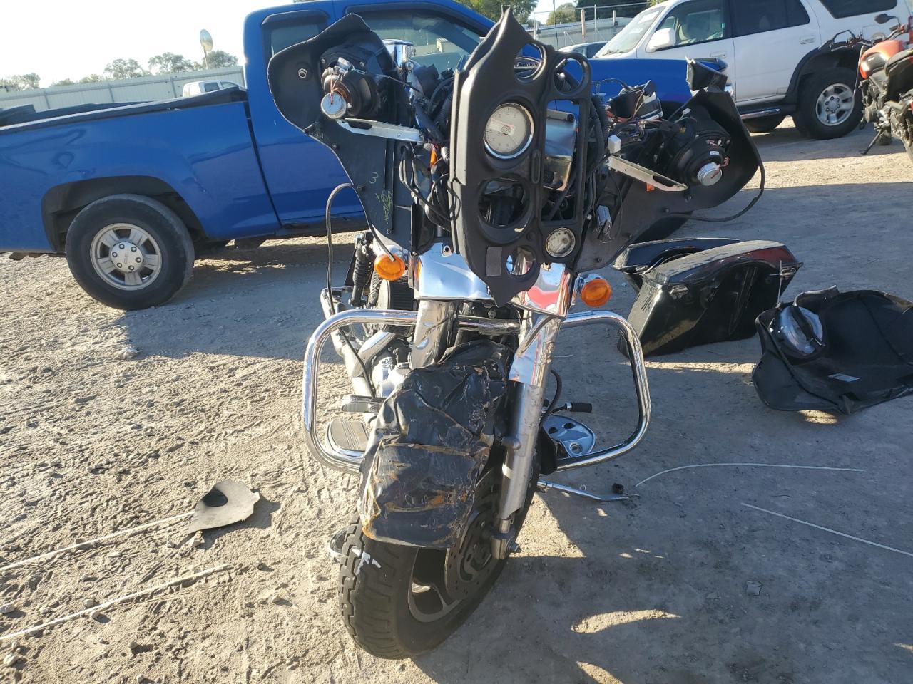 2007 HARLEY Fl VIN 1HD1KB4117Y708409 photo 2