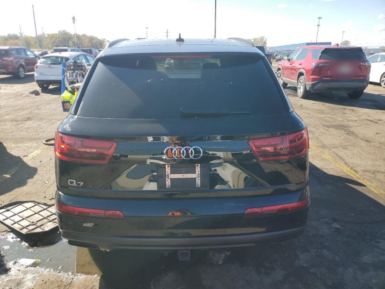 2019 AUDI Q7 VIN WA1VAAF75KD001972 photo 6