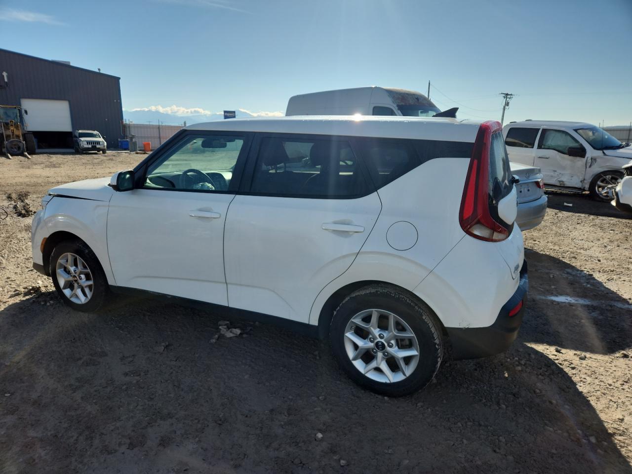 2021 KIA Soul VIN KNDJ23AU2M7740020 photo 2