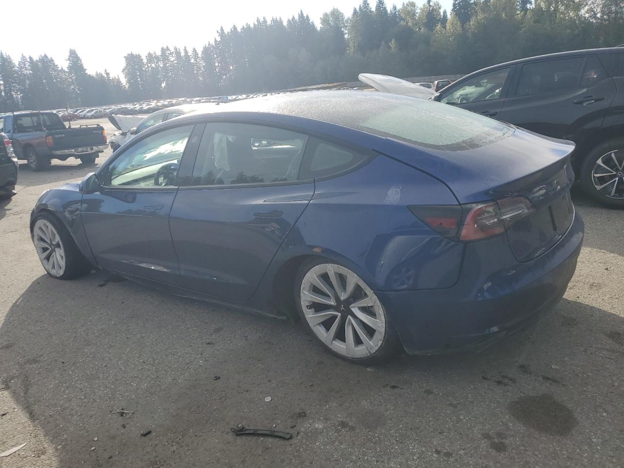 2022 Tesla Model 3 VIN 5YJ3E1EA7NF369887 photo 2