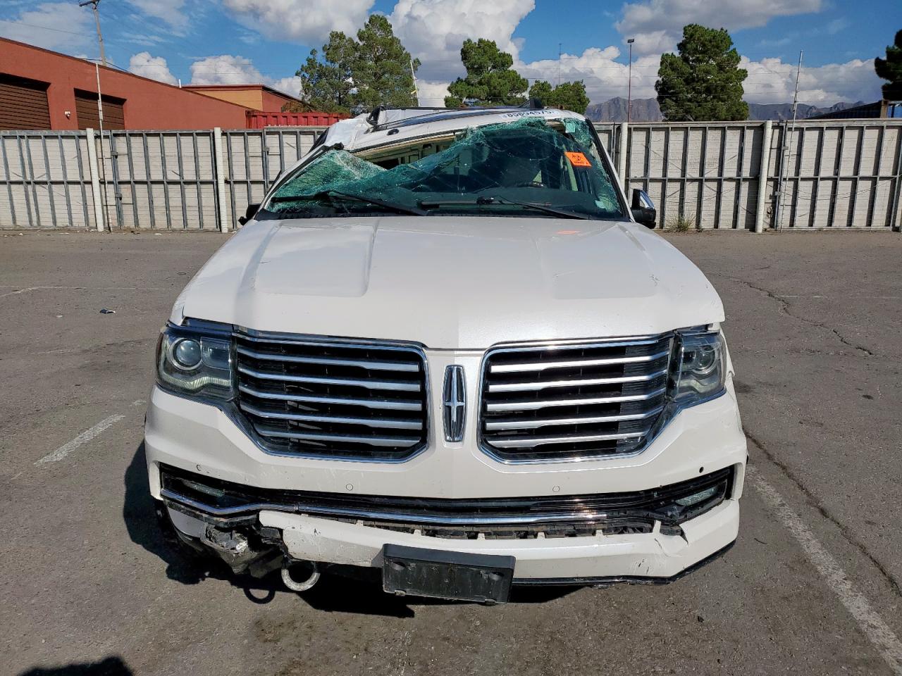 2015 Lincoln Navigator VIN 5LMJJ2JT6FEJ11307 photo 5