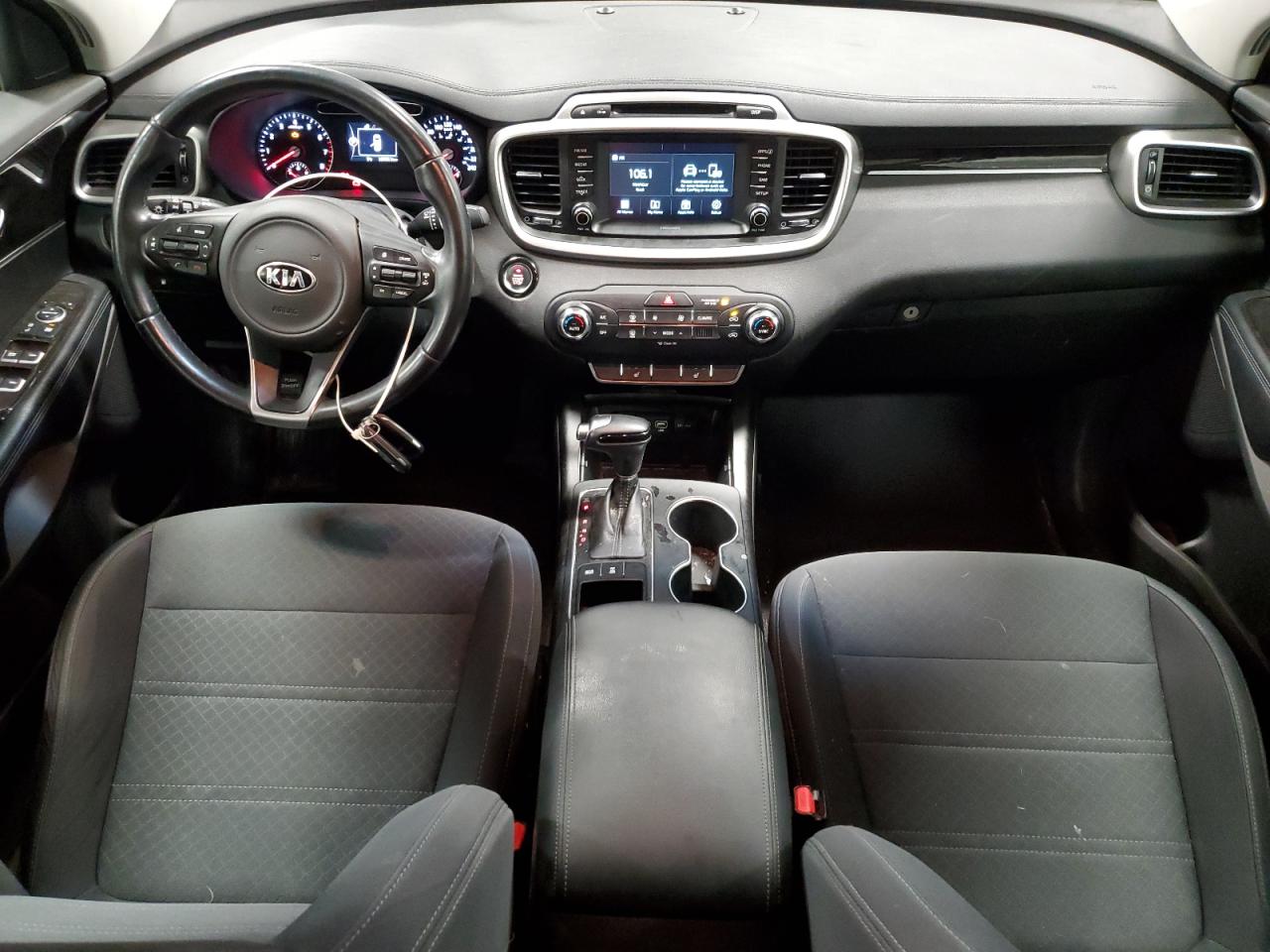 2018 KIA Sorento lx VIN 5XYPGDA11JG350385 photo 8