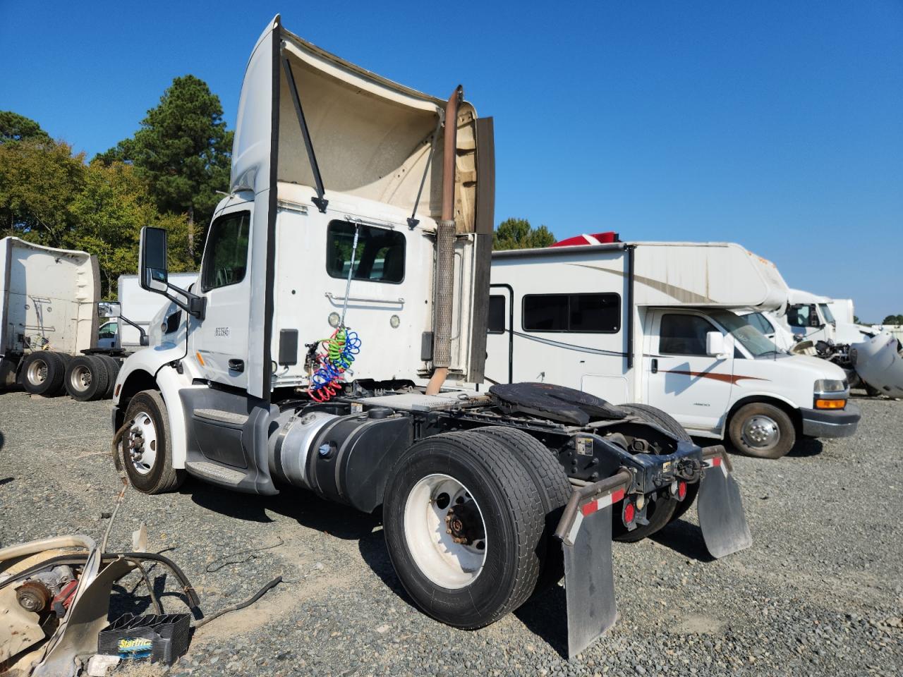 2017 PETERBILT All models VIN 1XPBA48X2HD428511 photo 3