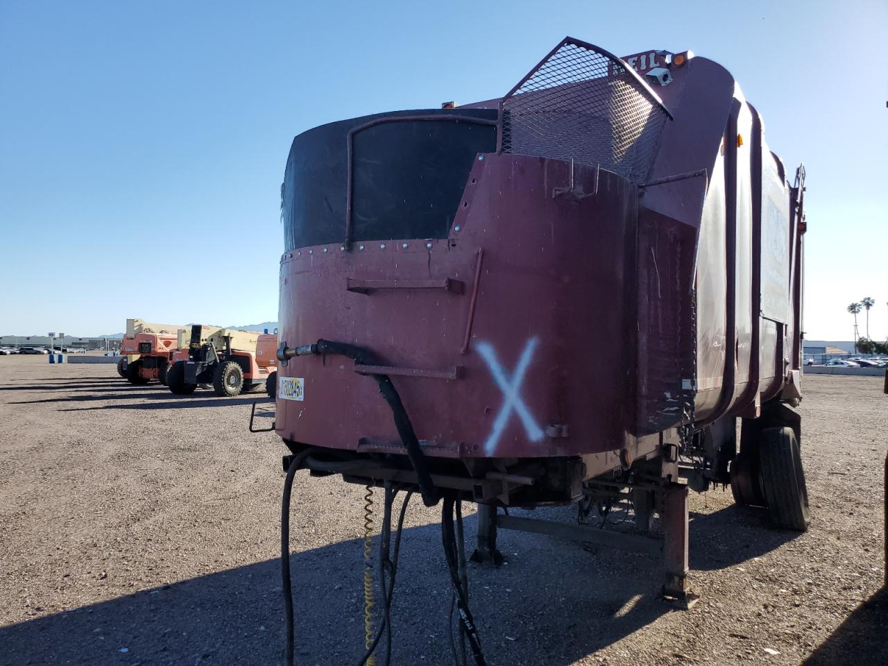 1999 HEIL All models VIN 1H9BCGFF7X8270223 photo 2
