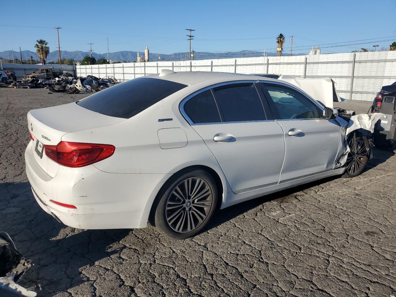 2019 BMW 5 series VIN WBAJA9C55KB388568 photo 3