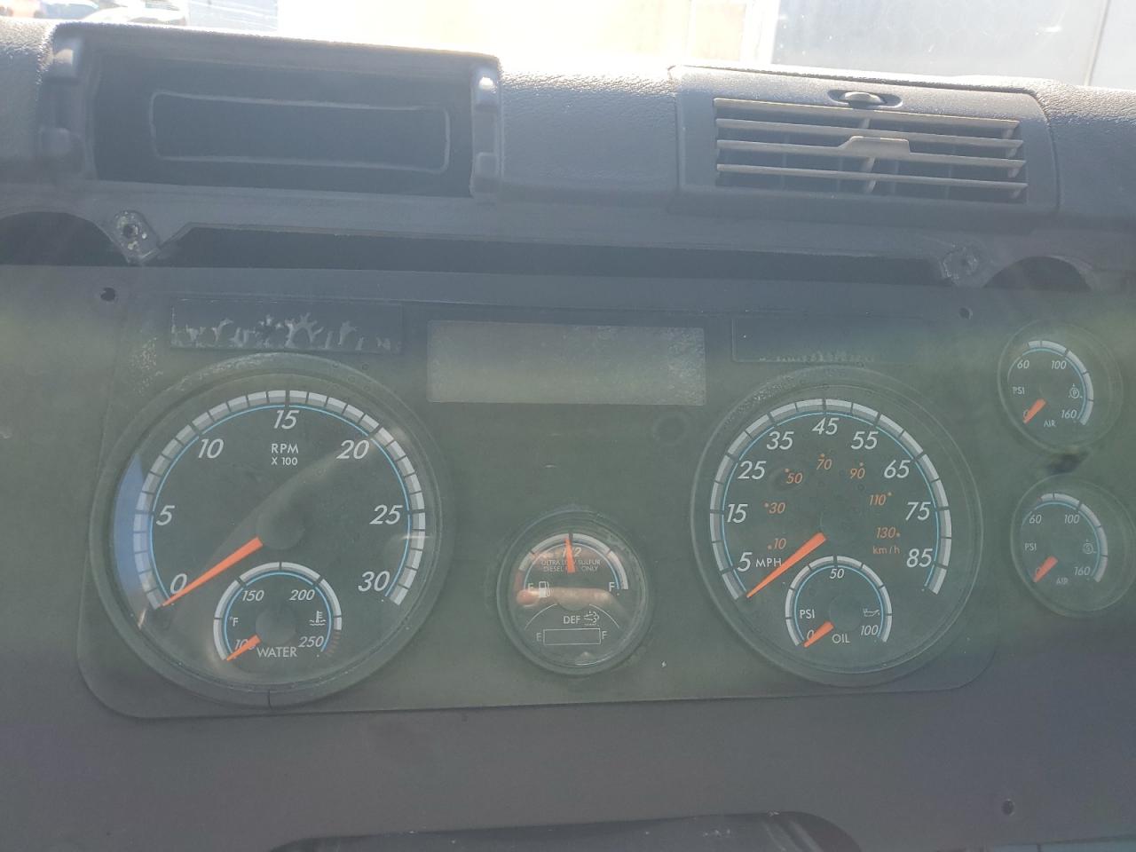 2018 FREIGHTLINER All other VIN 3AKBGADV7JSJN2869 photo 8