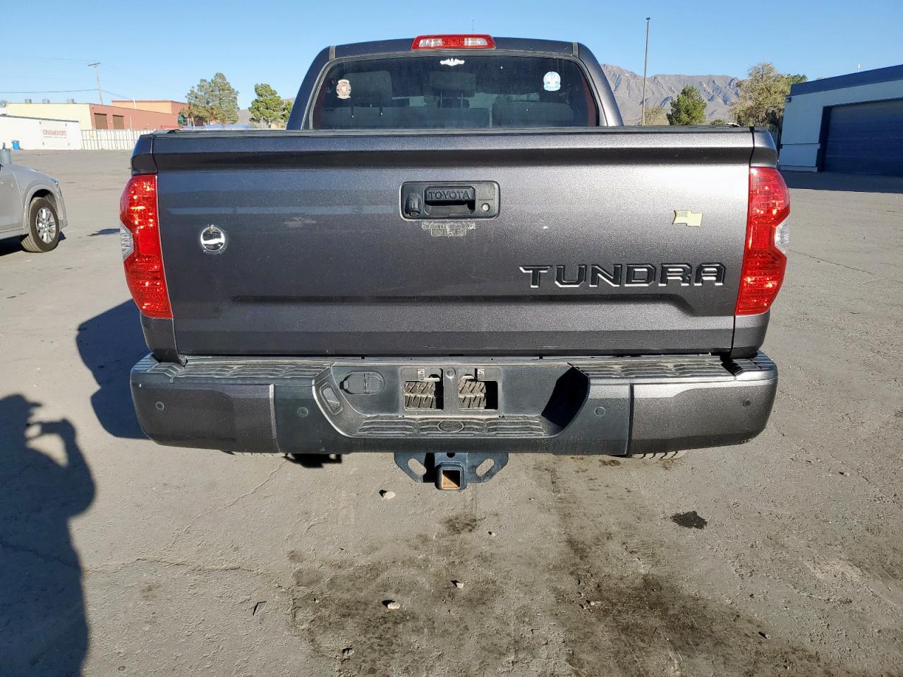 2017 Toyota Tundra VIN 5TFDW5F12HX596437 photo 6