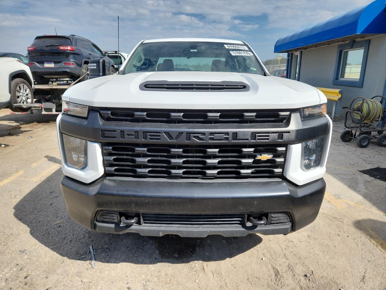 2021 Chev All models VIN 1GC5WLE75MF198704 photo 5