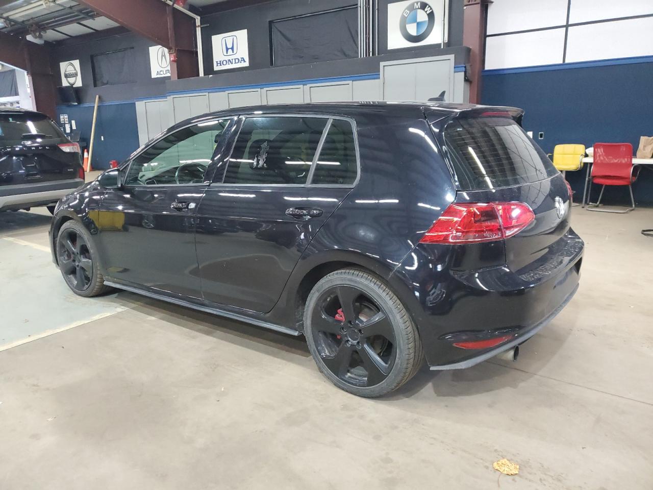 2015 Volkswagen Gti VIN 3VW5T7AUXFM004308 photo 2