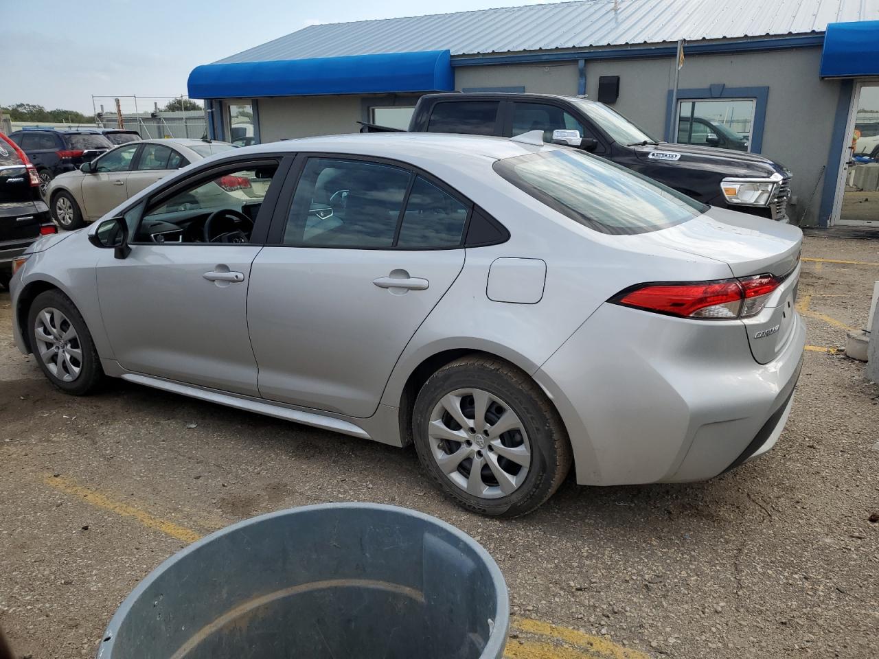 2022 TOYOTA Corolla VIN 5YFEPMAE6NP351575 photo 2