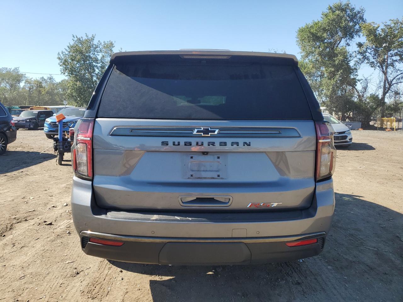 2021 Chevrolet Suburban VIN 1GNSKEKD1MR332036 photo 6