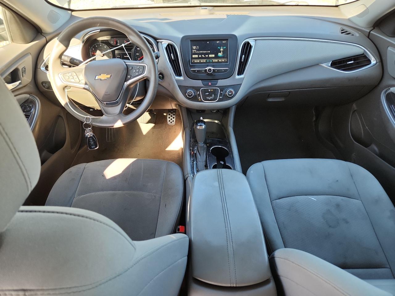2016 CHEV Malibu VIN 1G1ZE5ST0GF271508 photo 8