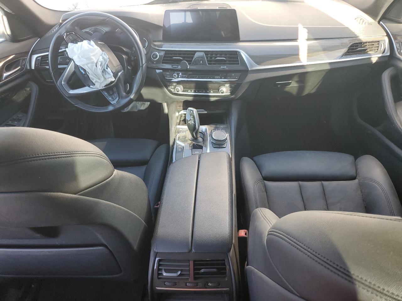 2019 BMW 5 series VIN WBAJA9C55KB388568 photo 8
