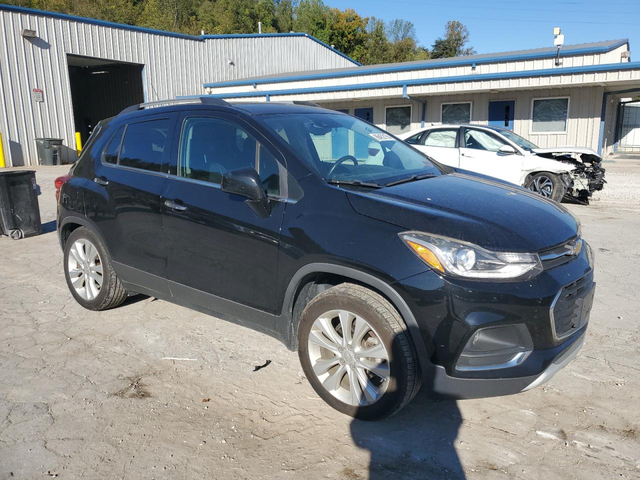 2018 Chevrolet Trax VIN 3GNCJRSB4JL311178 photo 4