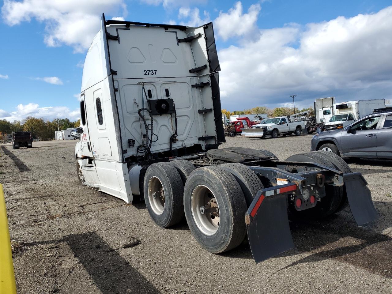 2019 FREIGHTLINER All other VIN 1FUJHHDR3KLKM7141 photo 3