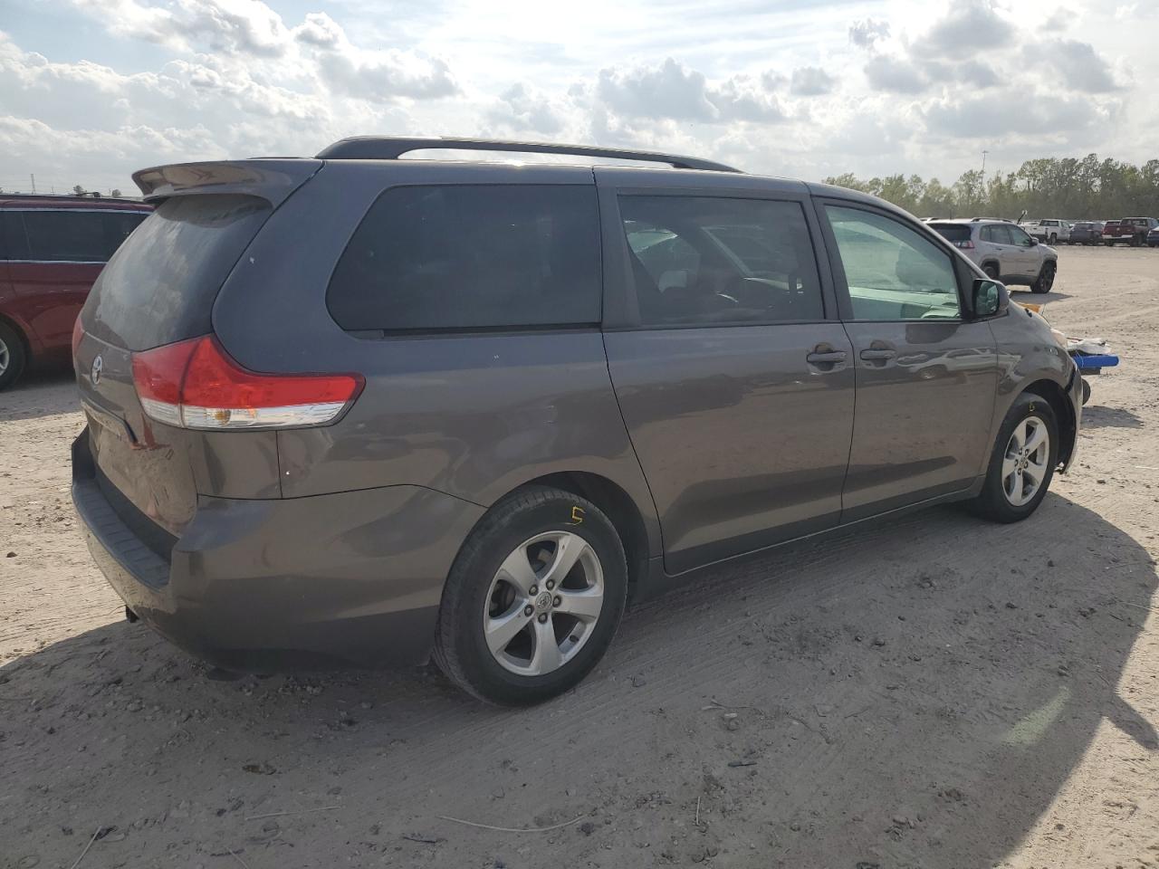 2014 Toyota All models VIN 5TDKK3DC4ES440400 photo 3