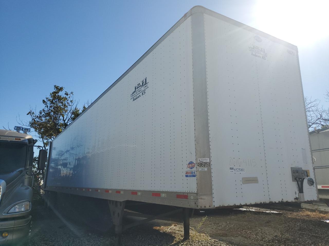 2013 UTILITY All models VIN 1UYVS2537DP652501 photo 1