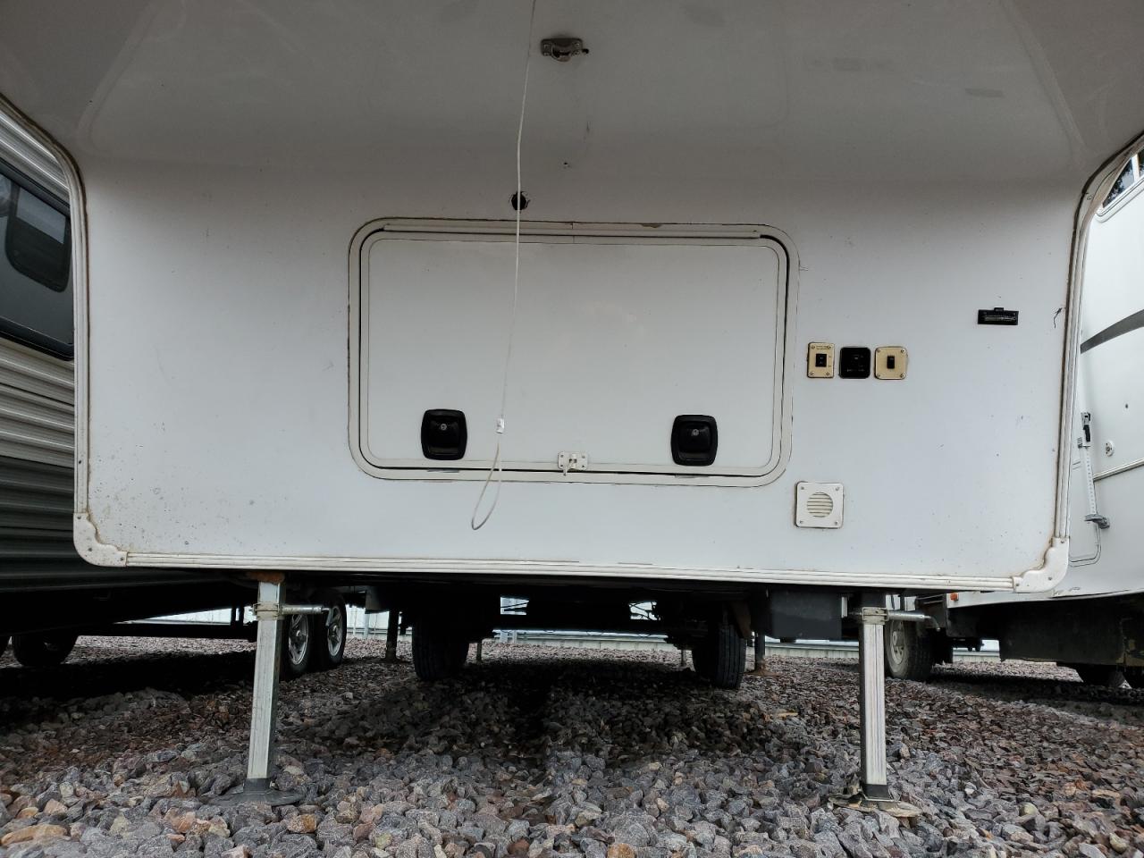 2013 Frrv 5th wheel VIN 4X4FSRK20D3007424 photo 8