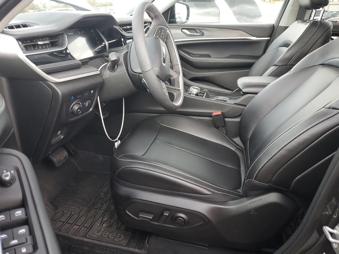 2024 Jeep Grand cher VIN 1C4RJYB6XRC714914 photo 7