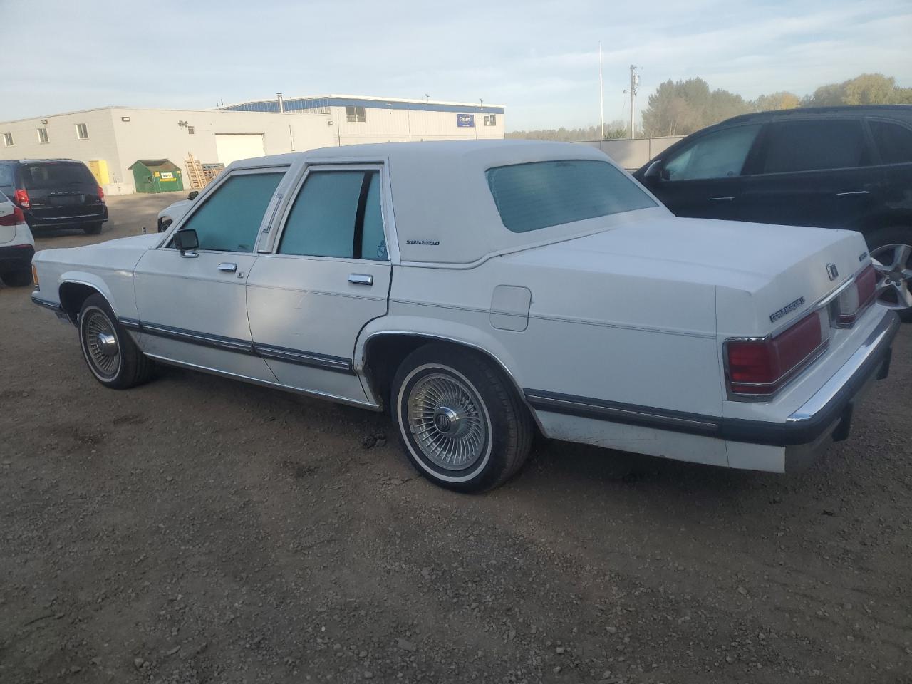 1991 Mercury Grmarquis VIN 2MECM75F7MX656161 photo 2