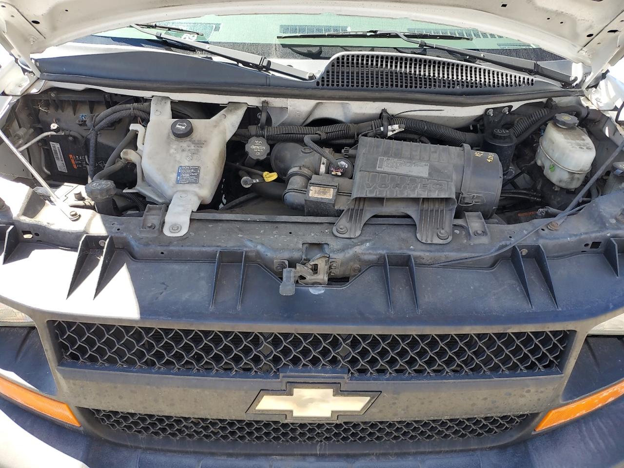 2014 Chevrolet Express VIN 1GCWGFCB2E1118218 photo 12