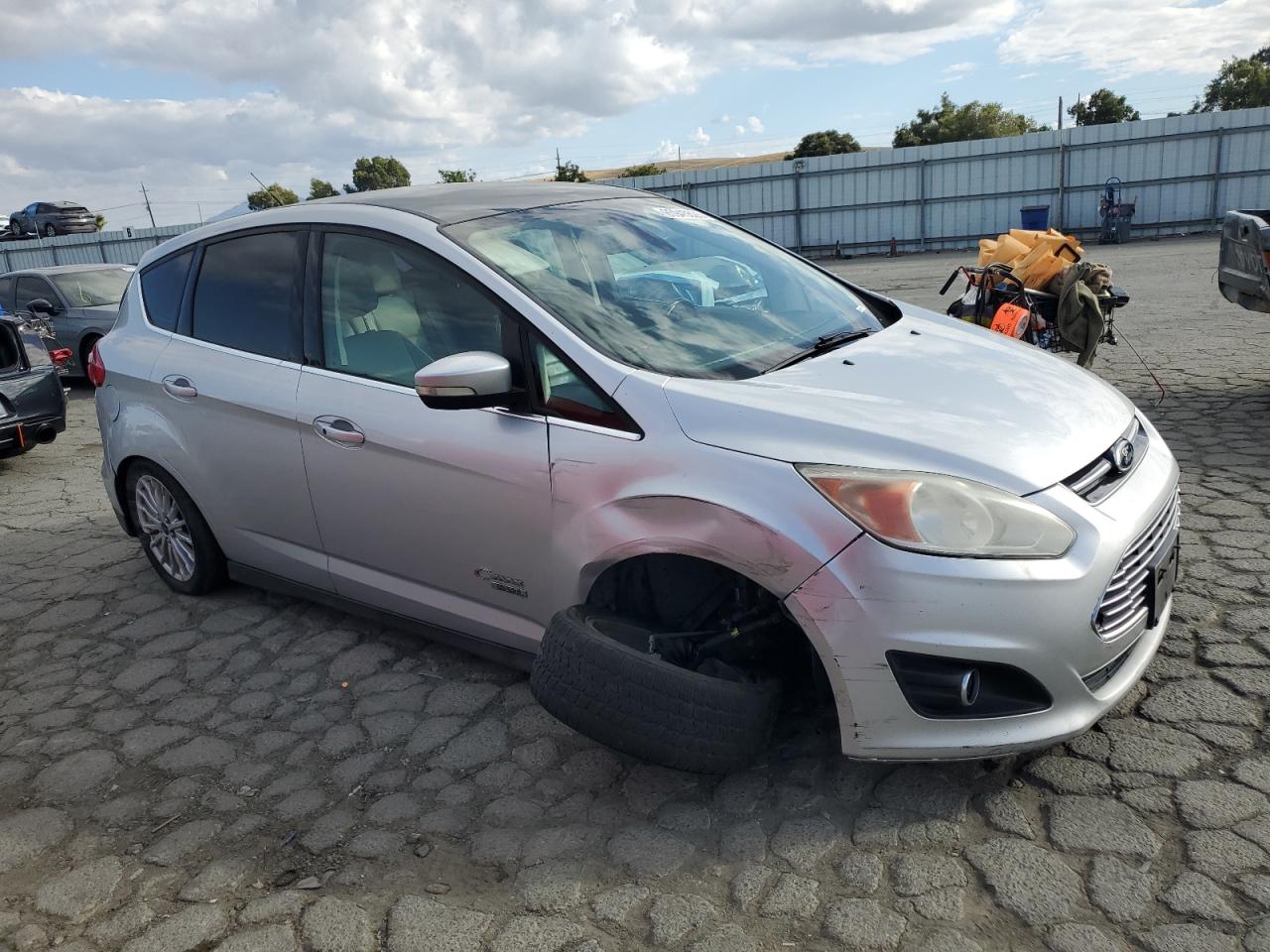 2014 Ford Cmax VIN 1FADP5CU6EL521468 photo 4