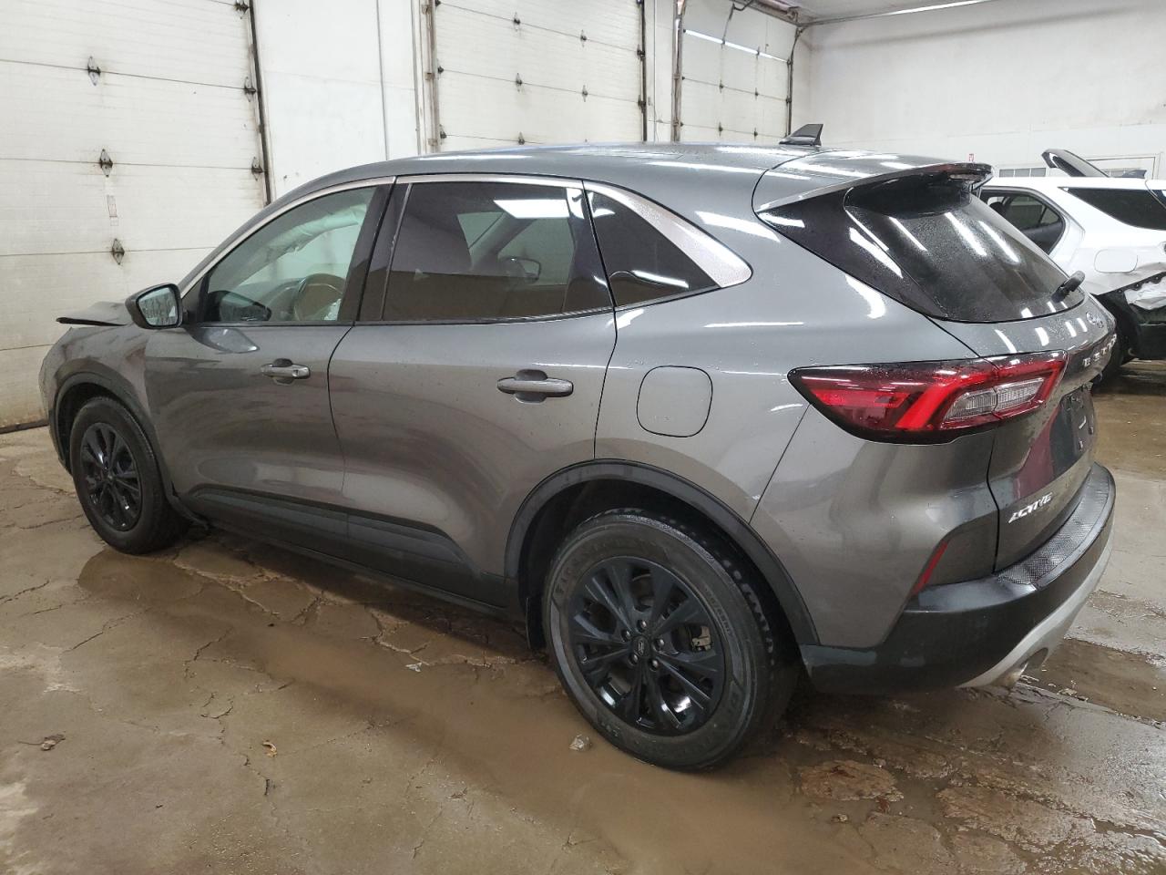 2023 Ford Escape act VIN 1FMCU0GN1PUA31548 photo 2
