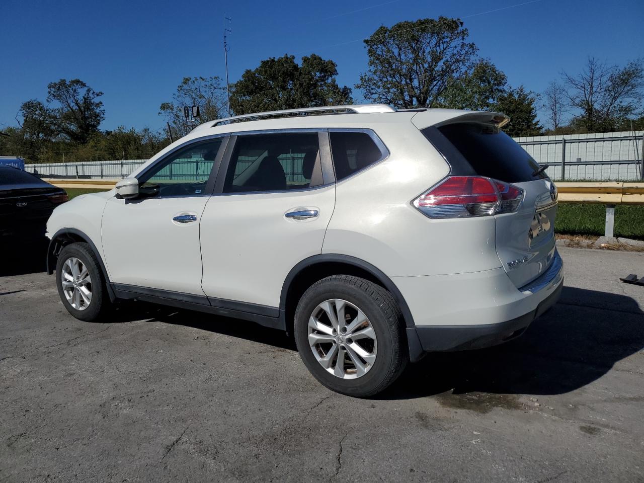 2014 Niss Rogue VIN 5N1AT2MV4EC850714 photo 2