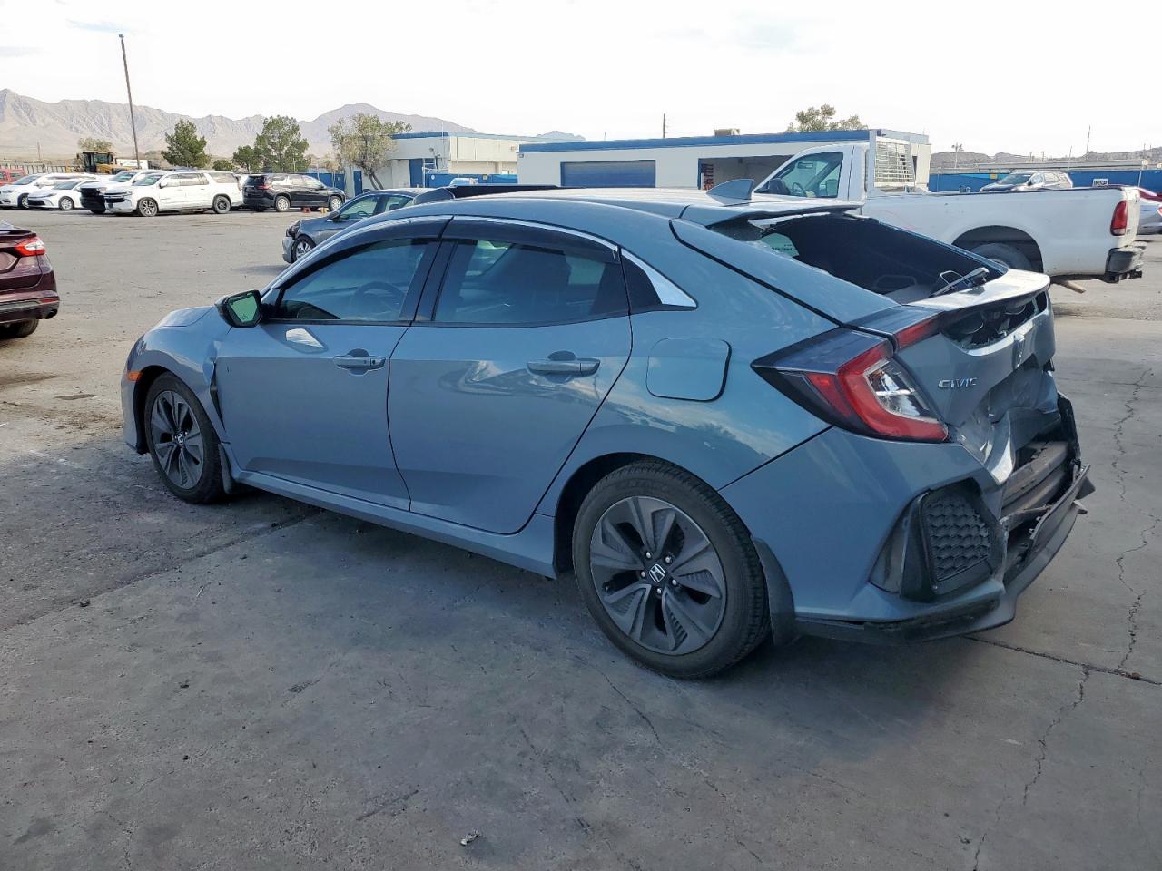 2018 Honda Civic VIN SHHFK7H52JU236227 photo 2