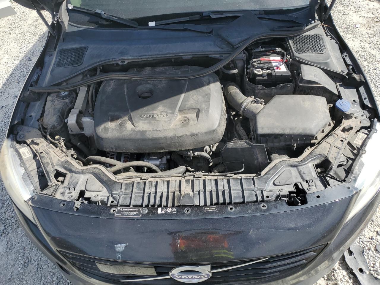 2018 Volvo V60 VIN YV140MELXJ2389290 photo 11
