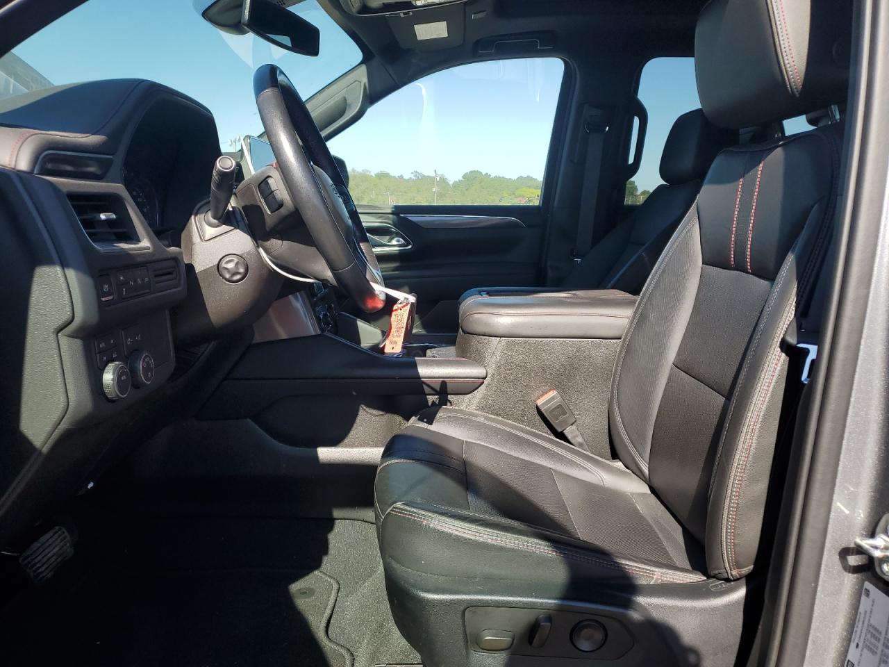 2021 Chevrolet Suburban VIN 1GNSKEKD1MR332036 photo 7