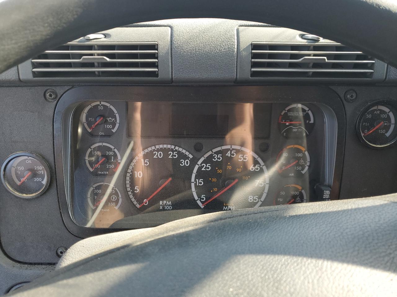 2017 FREIGHTLINER All other VIN 3AKJGLDR3HSHN2019 photo 8