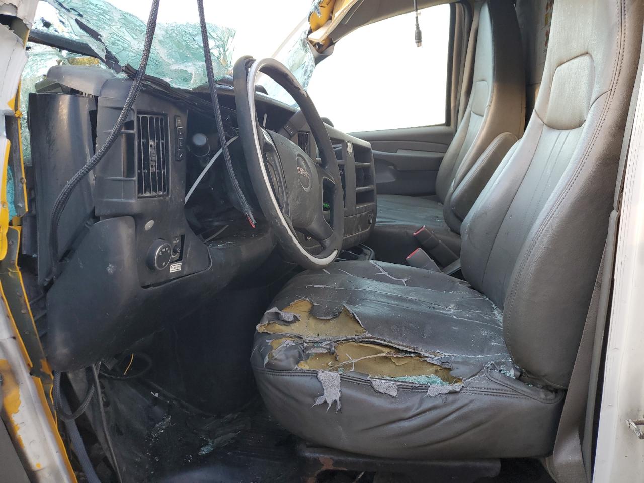 2014 GMC Savana VIN 1GD374CGXE1910275 photo 7