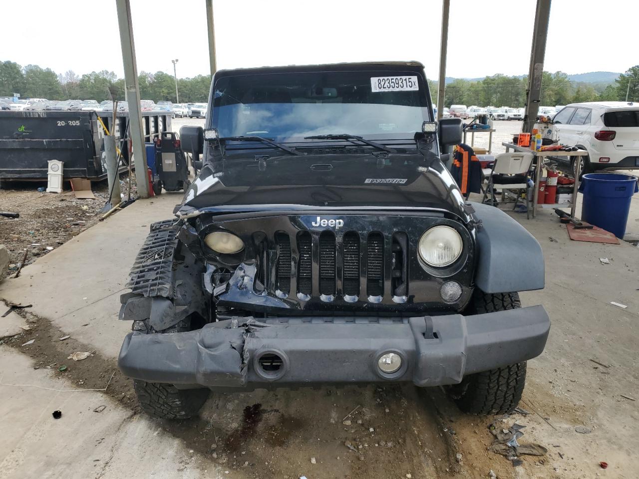 2014 Jeep Wrangler / VIN 1C4BJWDG1EL268822 photo 5