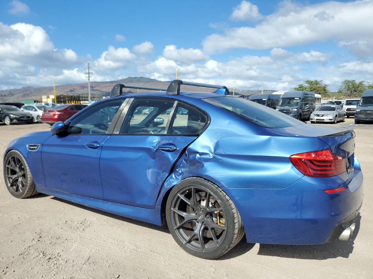2014 BMW M5 VIN WBSFV9C57ED593453 photo 2