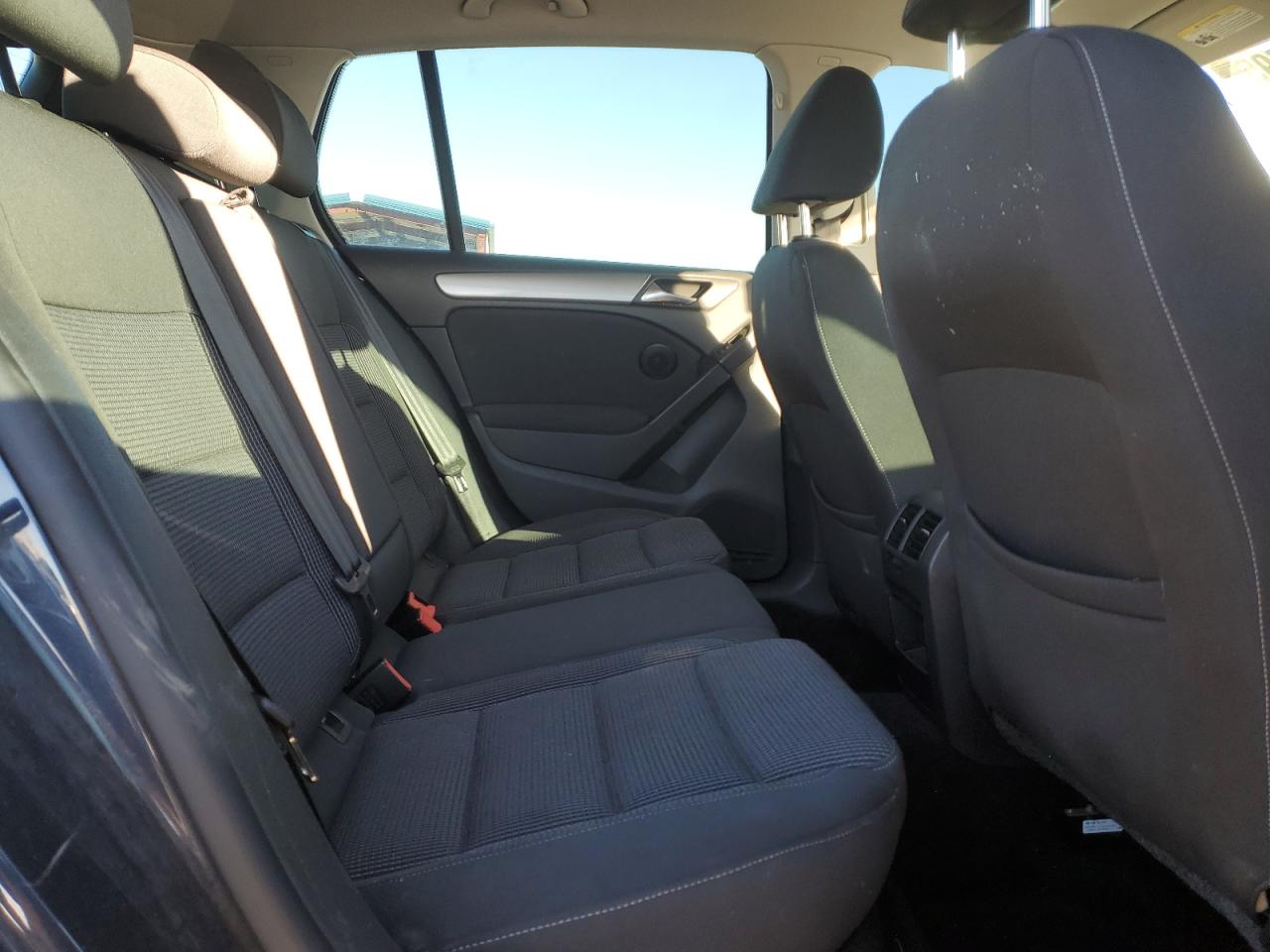 2012 Volkswagen Golf VIN WVWDM7AJ8CW303146 photo 10
