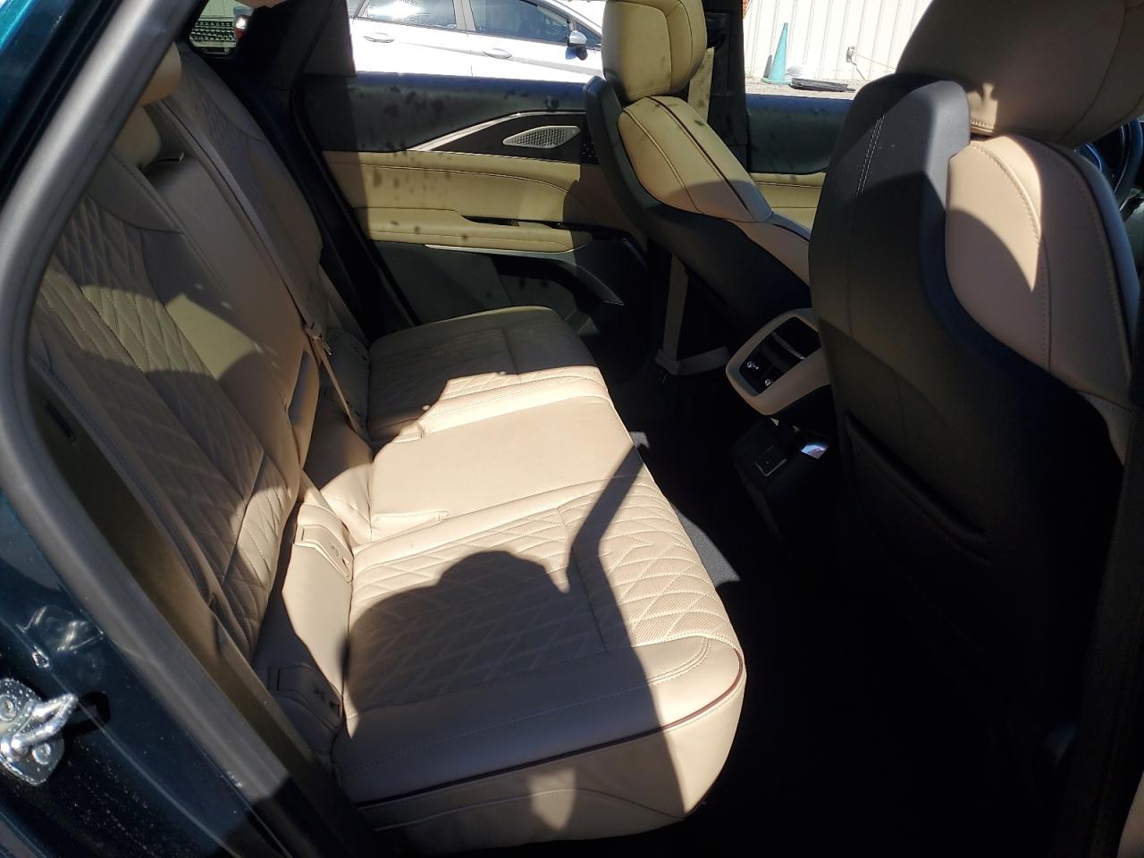 2024 Cadillac Lyriq spor VIN 1GYKPWRL7RZ127674 photo 11