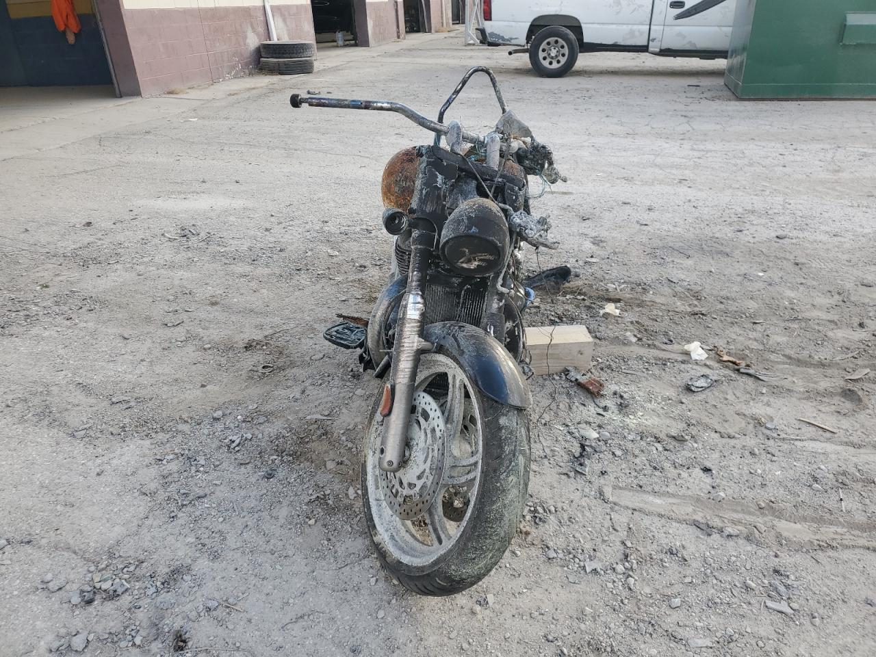2014 TRIUMPH Thunderbir VIN SMTB01TL2EJ615012 photo 2