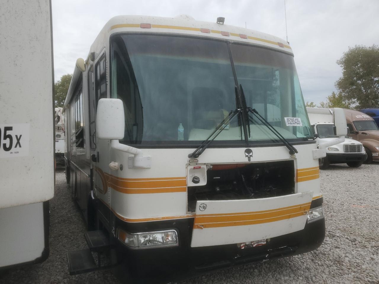 2001 SPARTAN All models VIN 4VZBN2399YC037928 photo 1