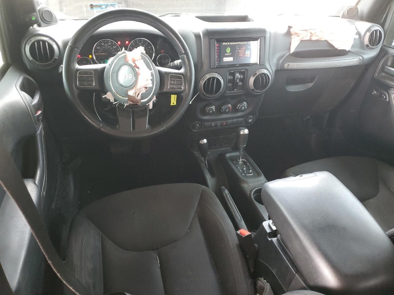 2014 Jeep Wrangler / VIN 1C4BJWDG1EL268822 photo 8