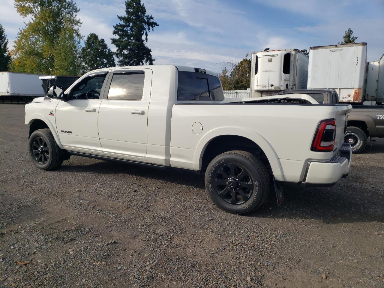 2021 Ram 3500 VIN 3C63R3ML1MG651011 photo 2