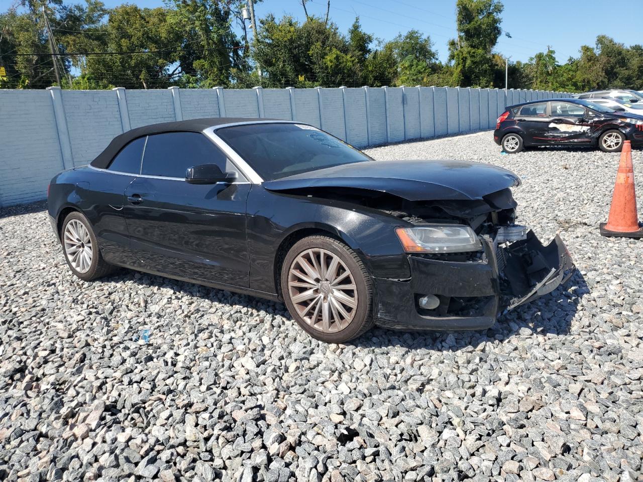 2011 Audi A5 VIN WAULFAFH7BN003639 photo 4