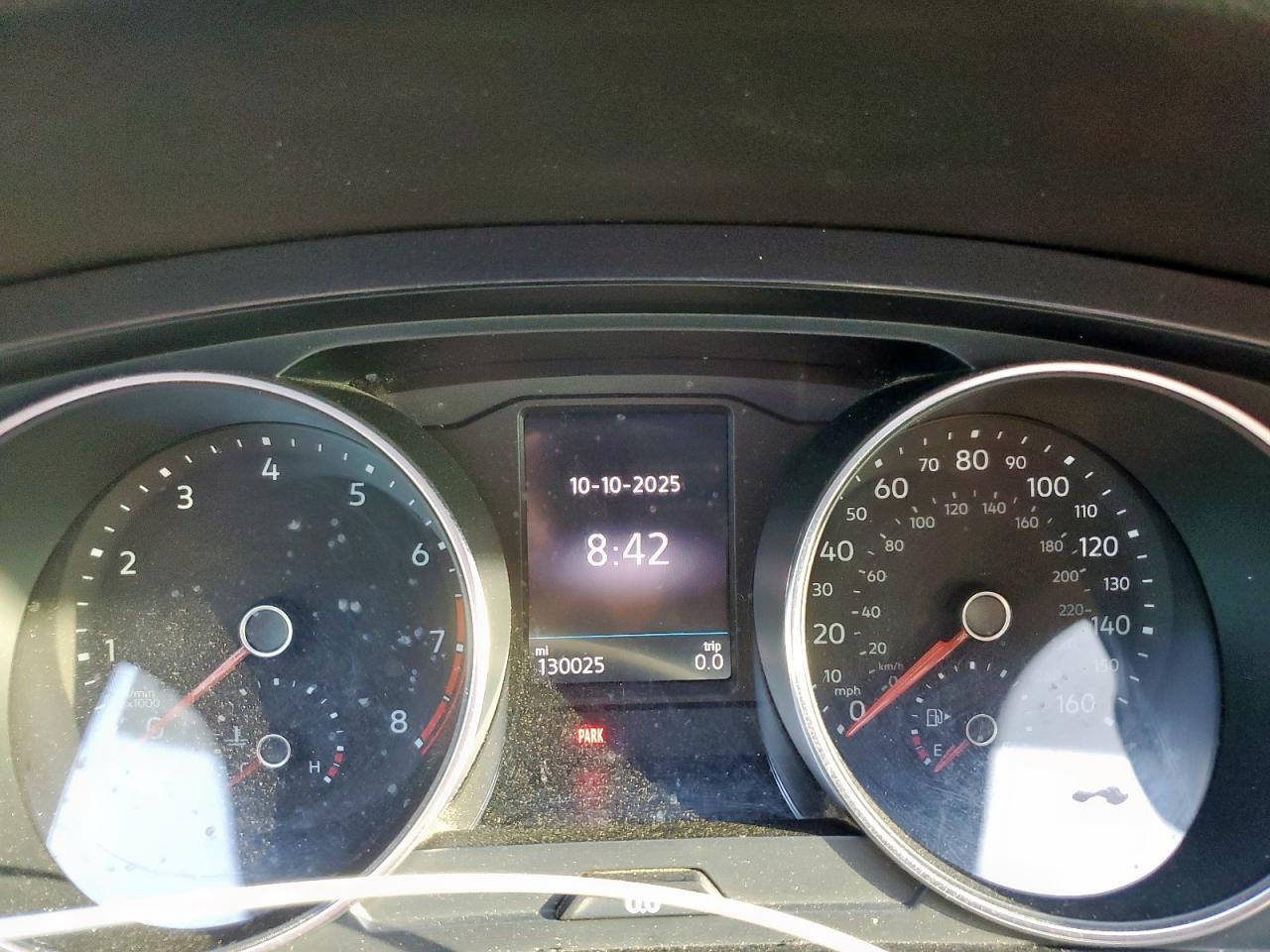 2018 Volkswagen Tiguan VIN 3VV3B7AX4JM106589 photo 9